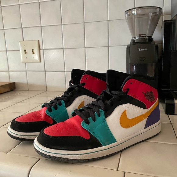 Air Jordan 1’s Multicolor Rare - Picture 4 of 5